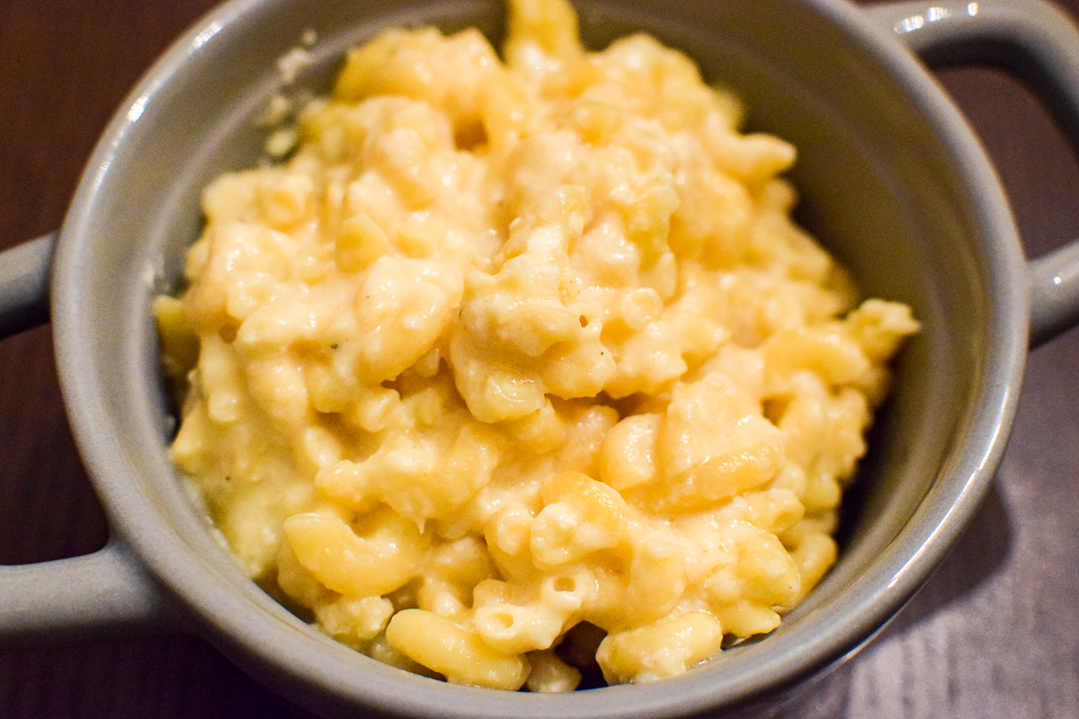 Crockpot Macaroni and Cheese - A Quaint Life