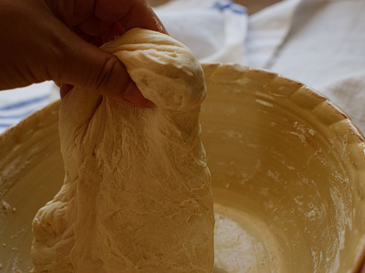 How to stretch and fold sourdough