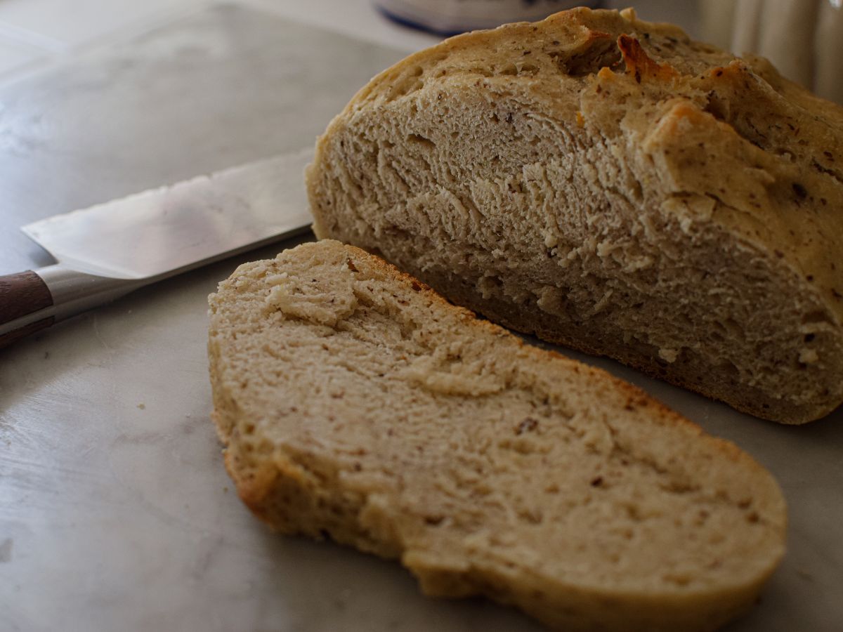 How to Slice Sourdough Bread - Little Bread Winner